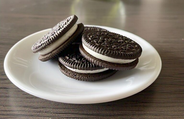 Freddy’s Oreo Custard Sandwich